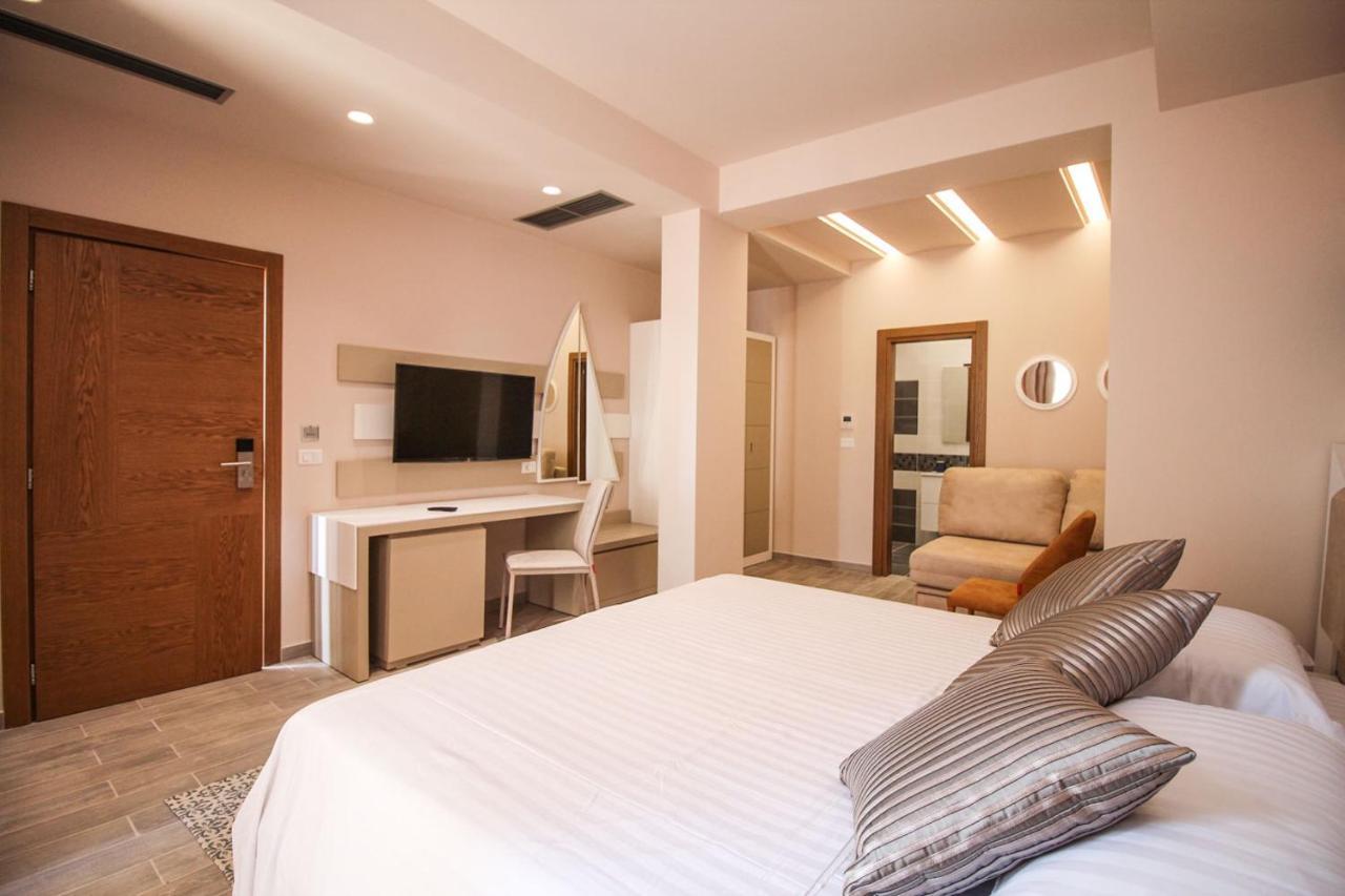 Hotel Kristera Vlorë Εξωτερικό φωτογραφία
