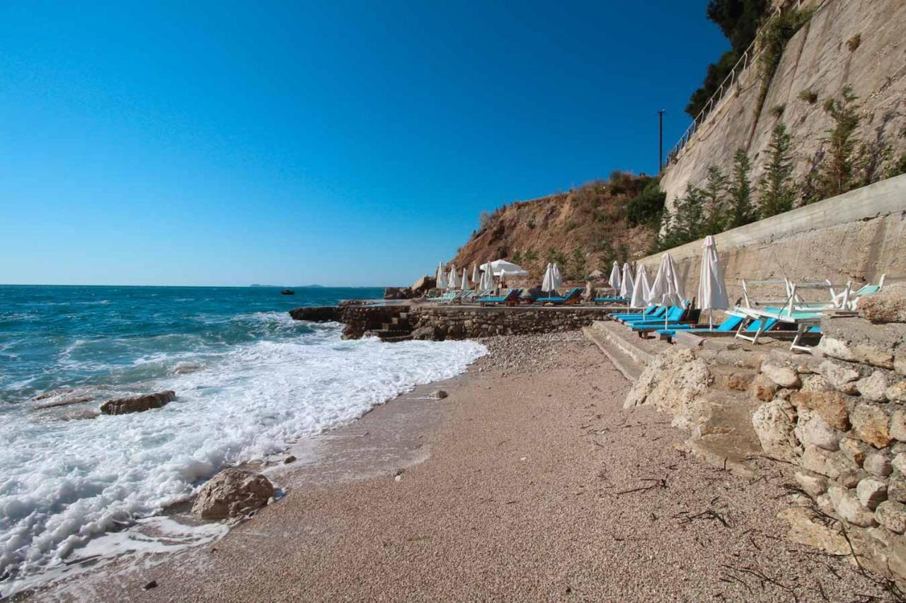 Hotel Kristera Vlorë Εξωτερικό φωτογραφία