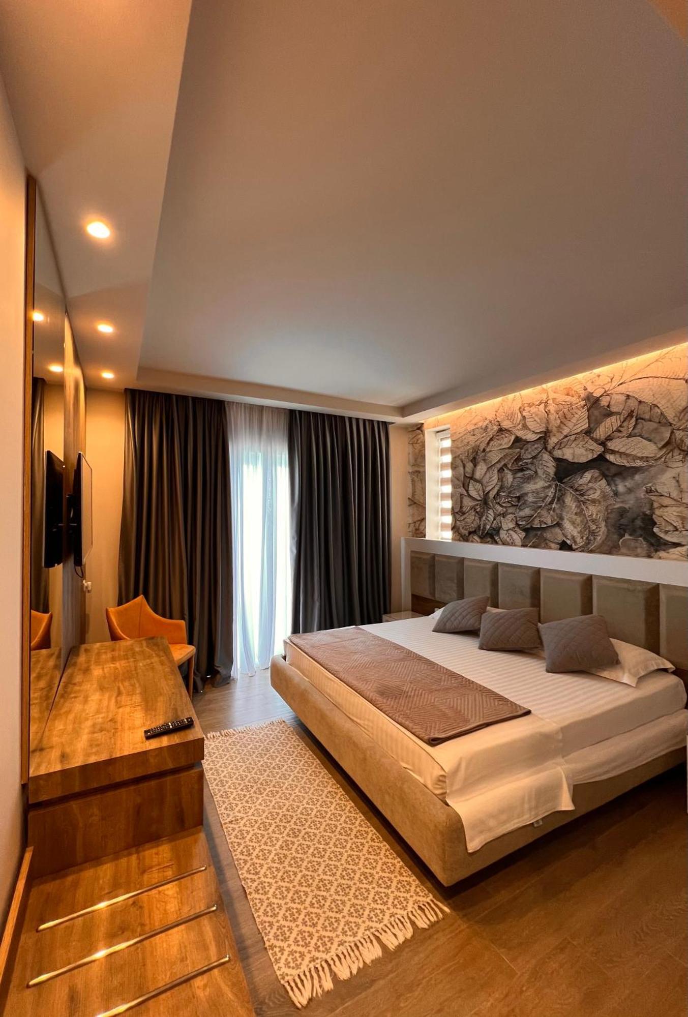 Hotel Kristera Vlorë Εξωτερικό φωτογραφία