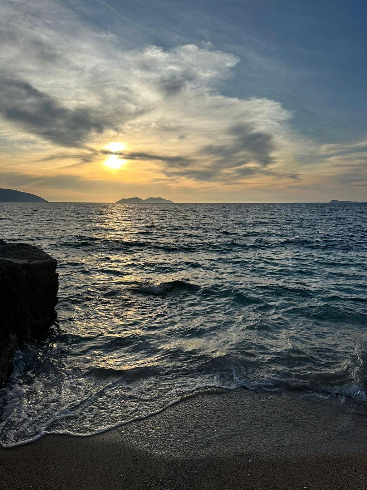 Hotel Kristera Vlorë Εξωτερικό φωτογραφία