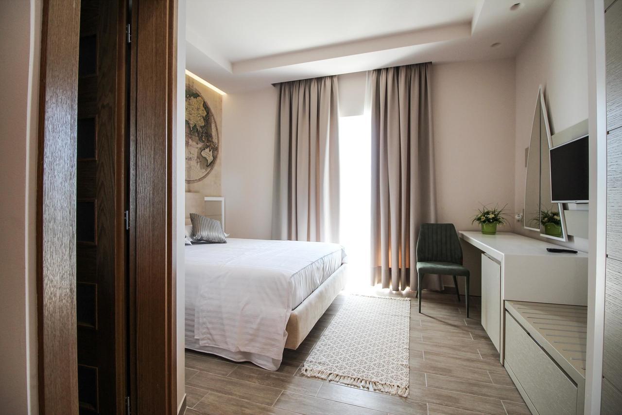 Hotel Kristera Vlorë Εξωτερικό φωτογραφία